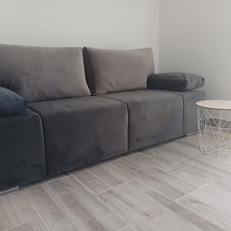 Val Apartmani, Stara Novalja Luaran gambar