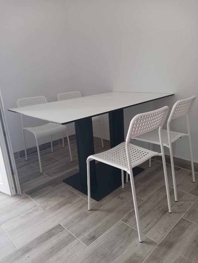 Val Apartmani, Stara Novalja Luaran gambar