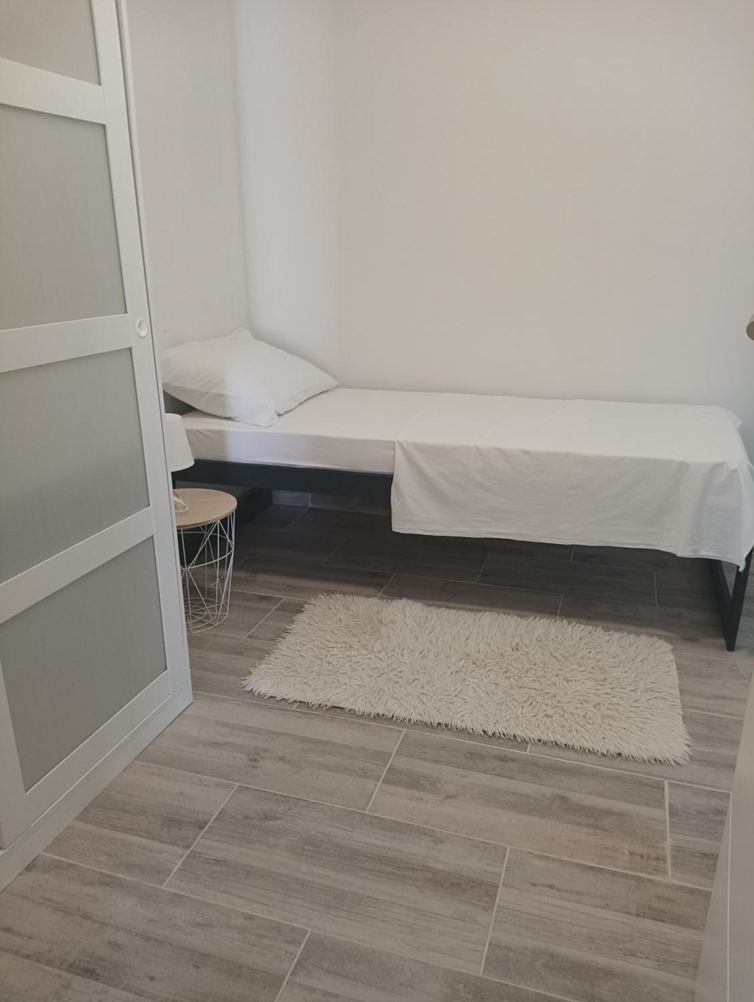 Val Apartmani, Stara Novalja Luaran gambar
