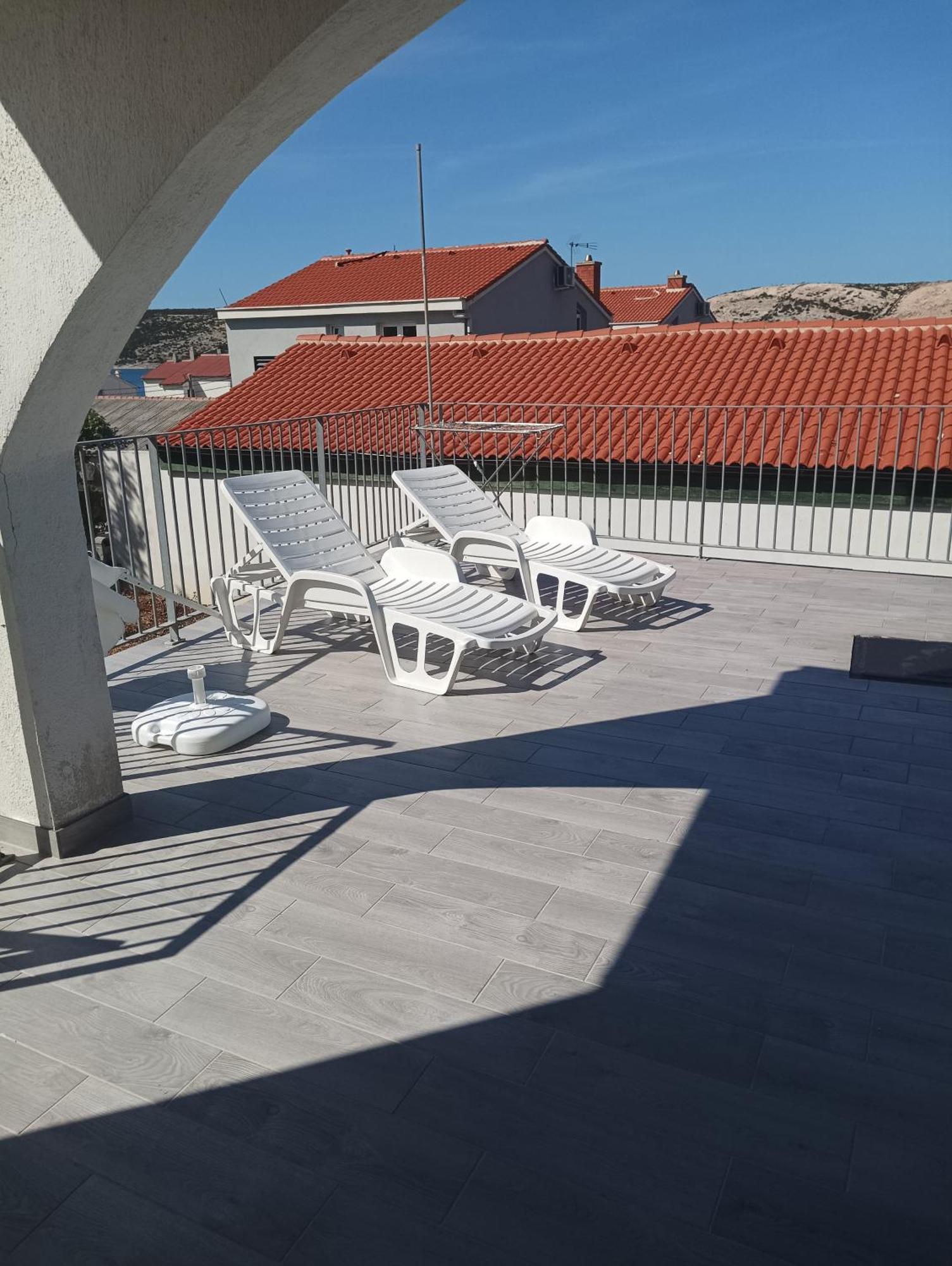 Val Apartmani, Stara Novalja Luaran gambar