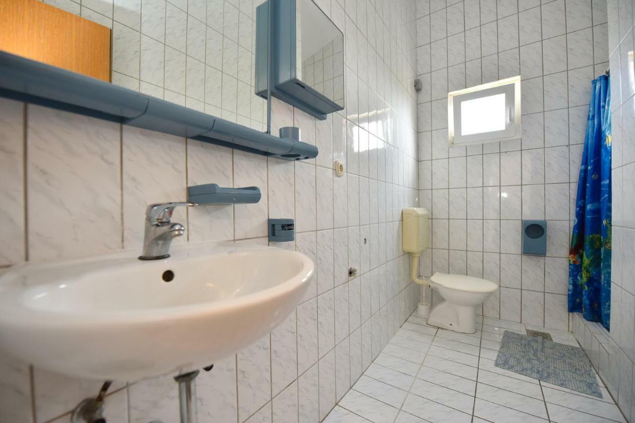 Val Apartmani, Stara Novalja Luaran gambar