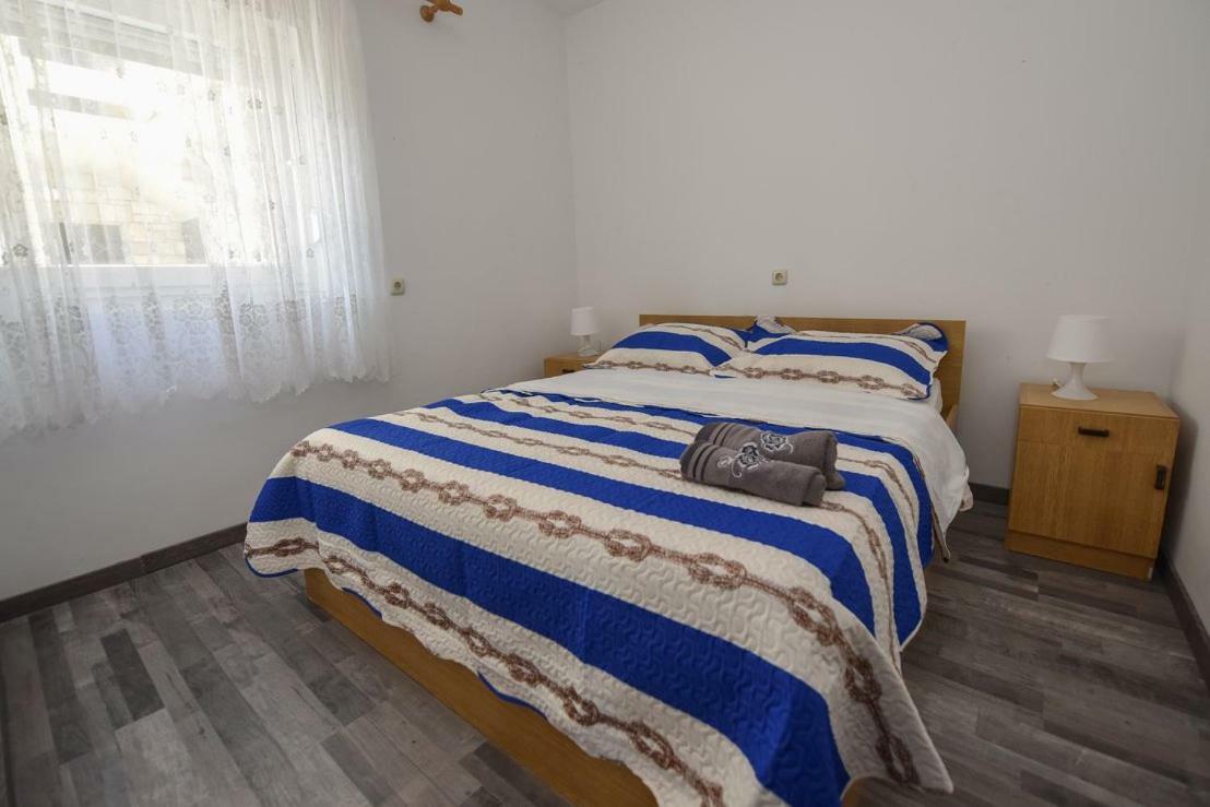 Val Apartmani, Stara Novalja Luaran gambar