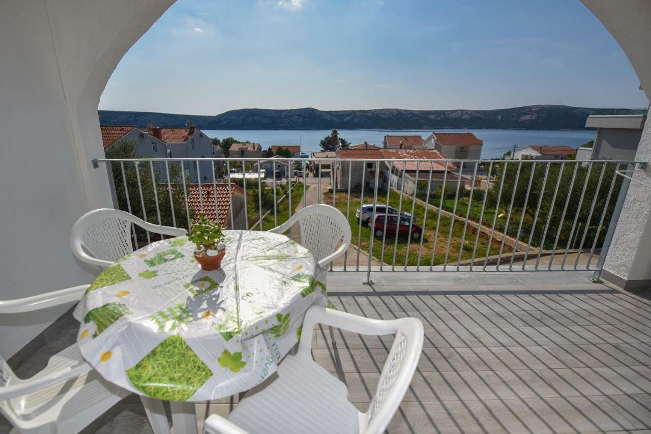 Val Apartmani, Stara Novalja Luaran gambar