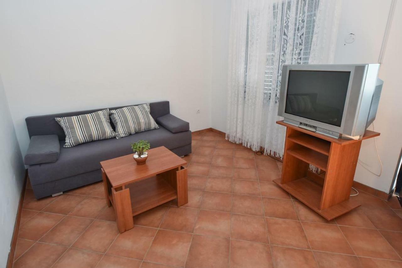 Val Apartmani, Stara Novalja Luaran gambar