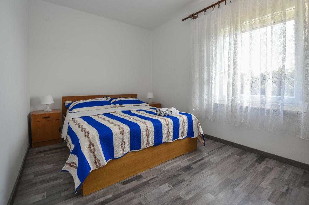 Val Apartmani, Stara Novalja Luaran gambar