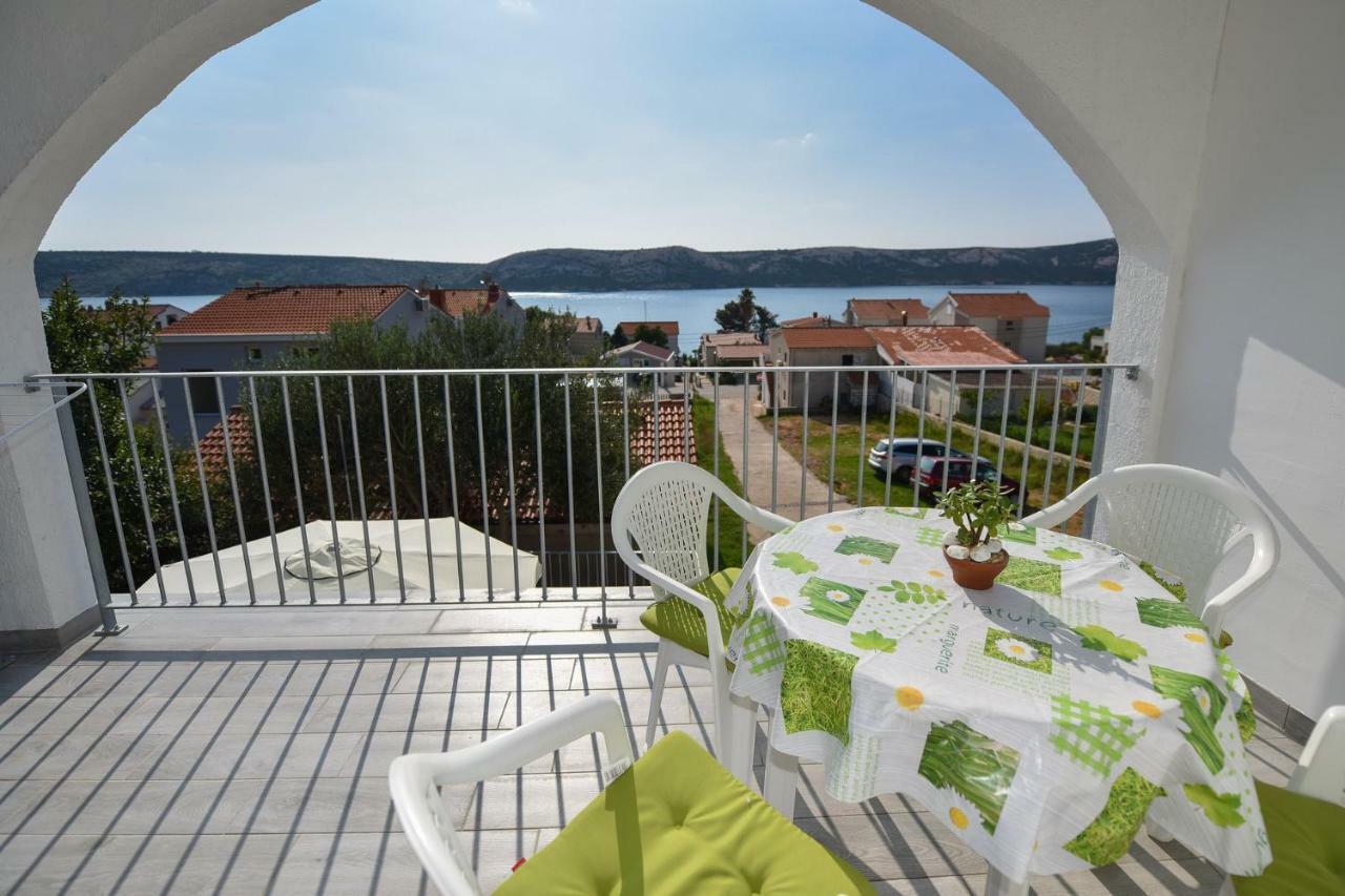 Val Apartmani, Stara Novalja Luaran gambar