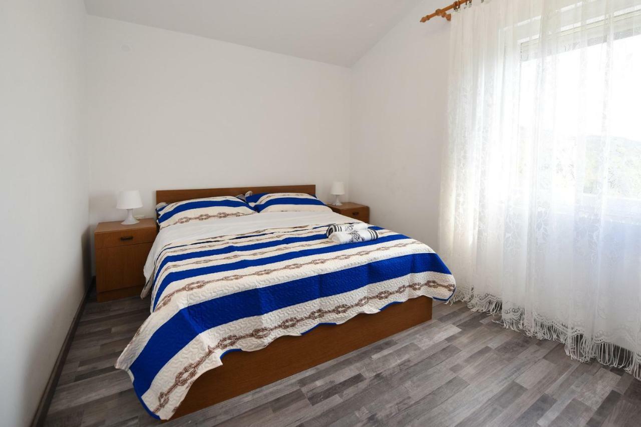 Val Apartmani, Stara Novalja Luaran gambar